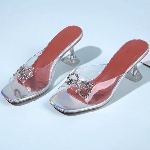 NEW Rhinestone Bow Clear Pyramid Heeled Mules - Picture 2 of 2